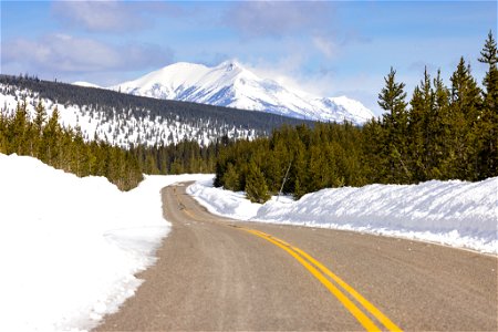 Spring biking road conditions 2023: tall snow banks (2) photo