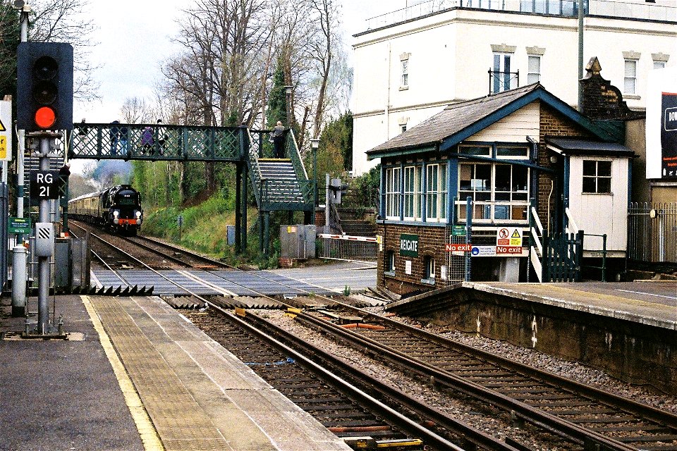 35028 Clan Line at Reigate with Belmond British Pullman photo