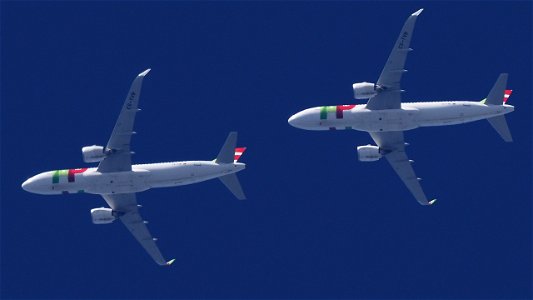 Airbus A320-251N CS-TVB TAP Air Portugal to Lisbon (19200 ft.) photo