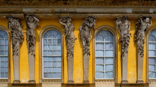 Parte de la fachada del palacio de Sanssouci, en Potsdam photo