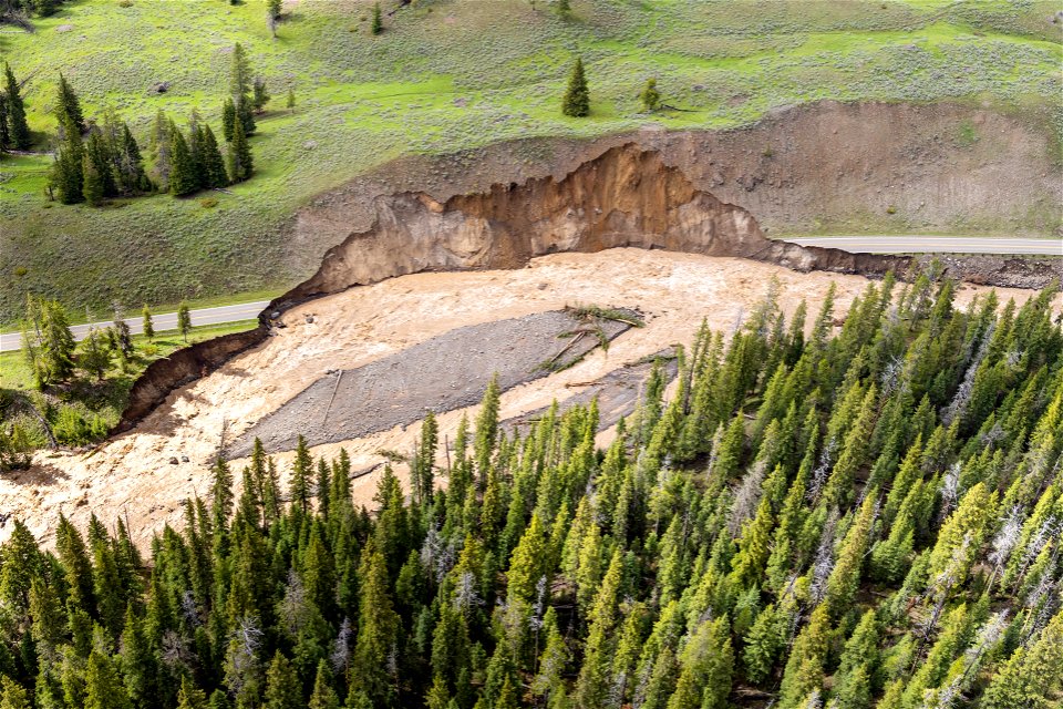 Yellowstone flood event 2022: Northeast Entrance Road washout near Trout Lake Trailhead (3)