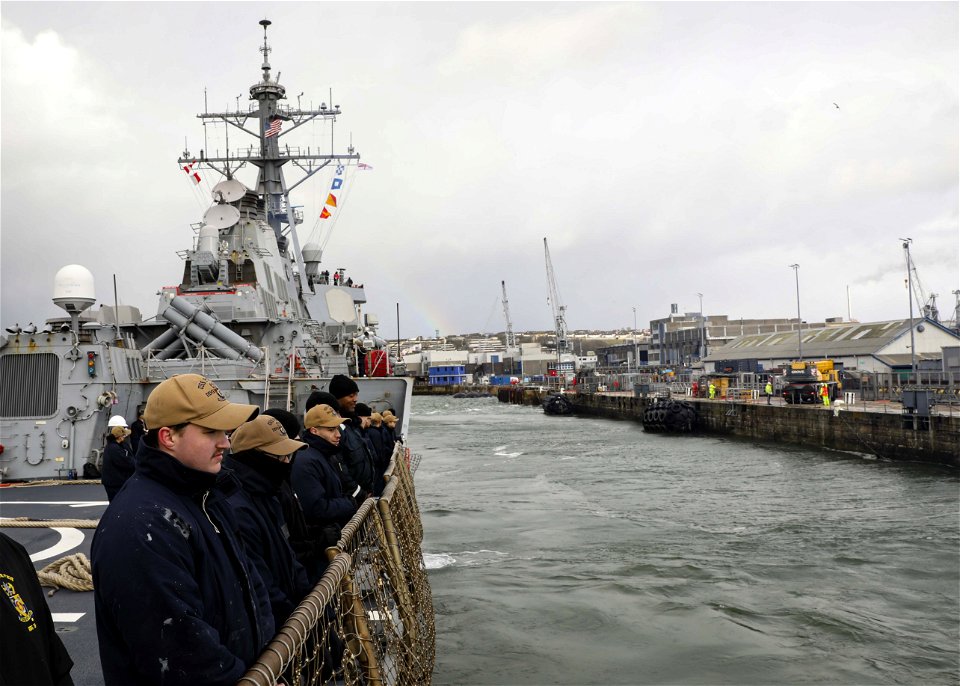 USS Porter (DDG 78) Departs Plymouth photo