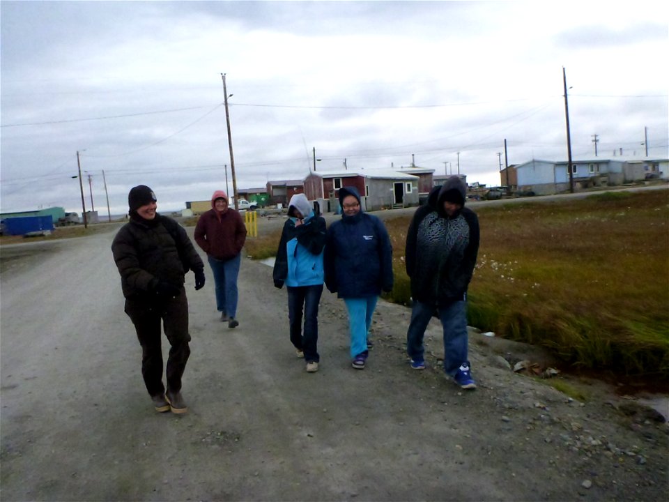2015_Arctic_KaktovikYouthAmbassadors_The walk to Work