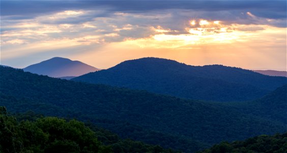 Sunrise Panorama from Thornton Hollow Overlook photo