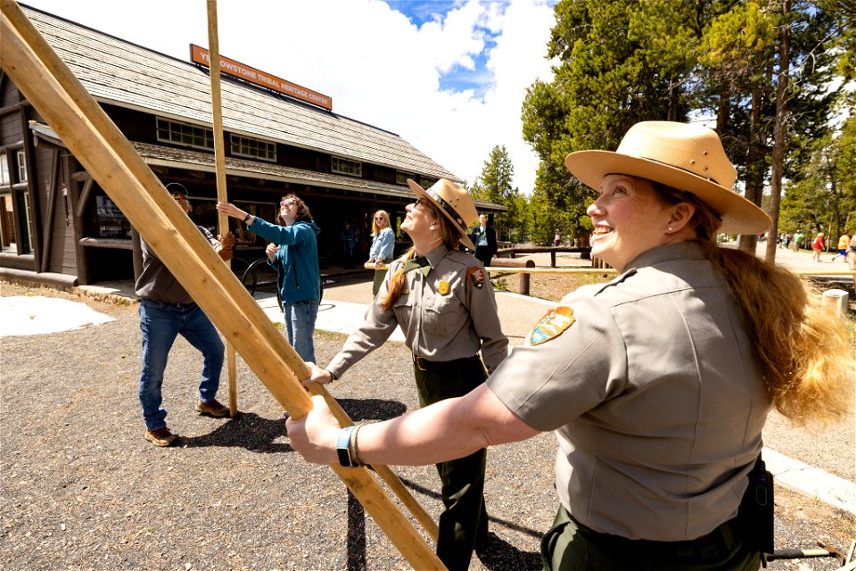 Yellowstone Tribal Heritage Center opening day 2023:rangers help set up teepee