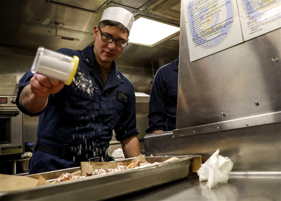 USS Porter (DDG 78) Lunch Time