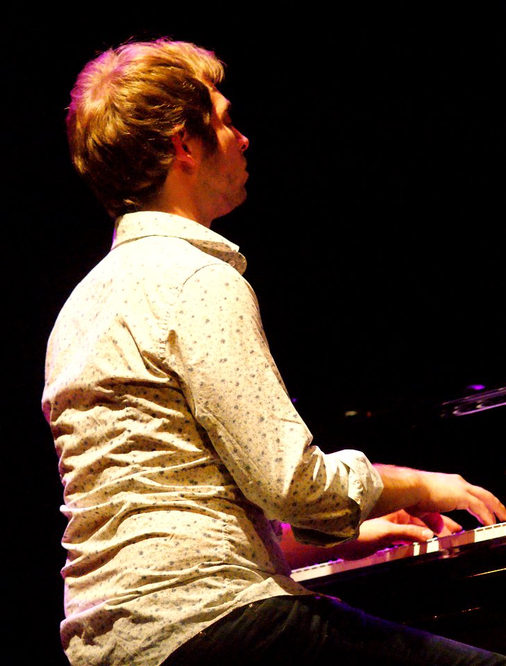 James Farm 1 juni 2011 De Roma Antwerpen - Aaron Parks
