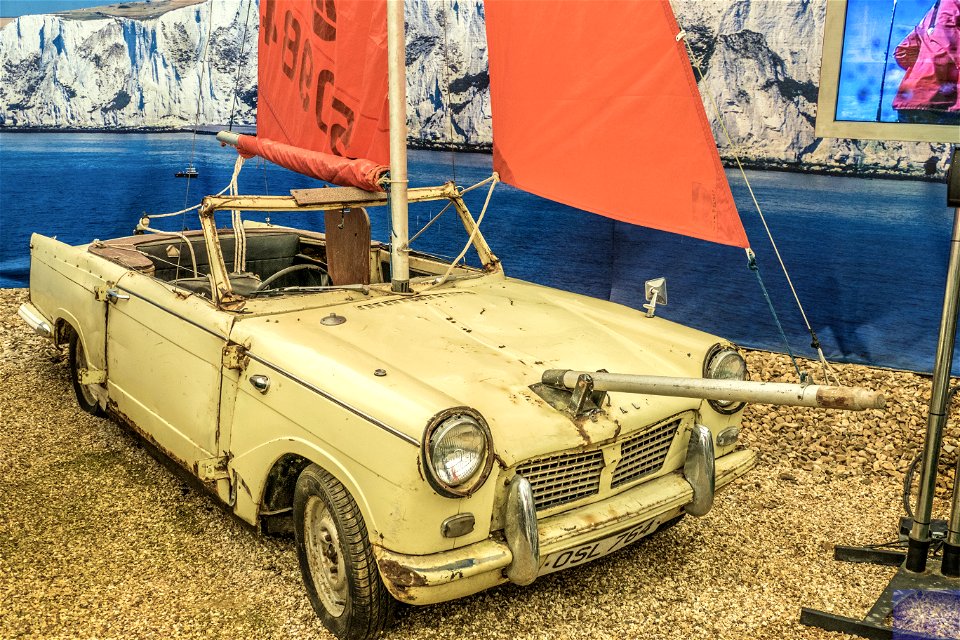 BBC TOP GEAR TRIUMPH BOAT