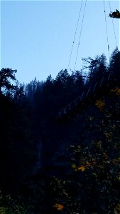 20191023_CRGNSA_Damaged High Bridge being removed by helicopter from Eagle Creek Trail. (USDA Forest Service photo by Edan Lira)