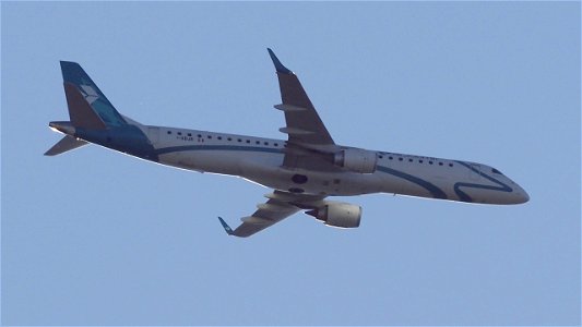 Embraer E195LR I-ADJR Air Dolomiti from Turin (6100 ft.)