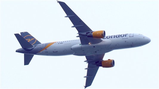Airbus A320-212 D-AICI Condor from Gran Canaria  (7400 ft.)
