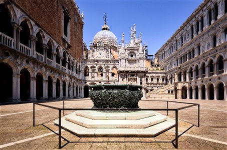 Courtyard of the Doge's Palace photo