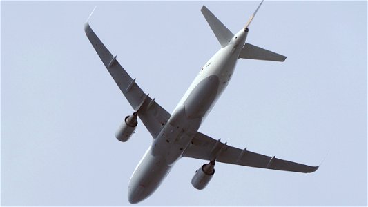 Airbus A320-214 D-AIWA Lufthansa from Rome (7600 ft.)