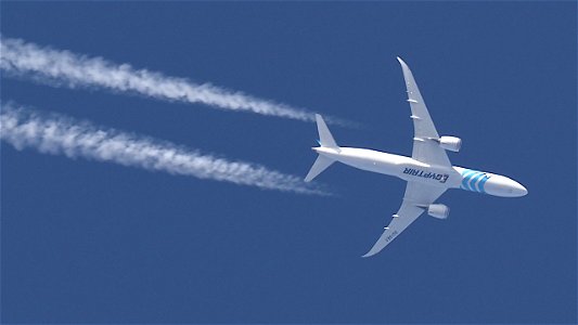 Boeing 787-9 Dreamliner SU-GES EgyptAir London to Cairo (37100 ft.).jpg