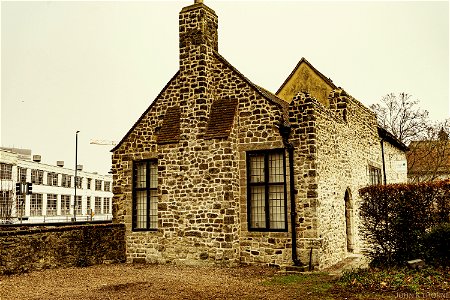Maidstone Art Deco and Medieval in one photo.