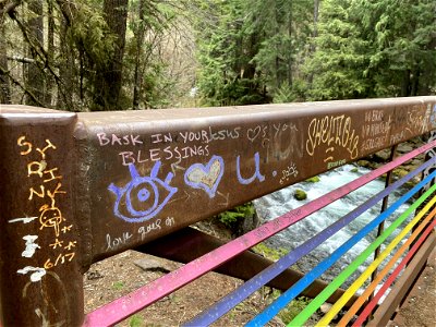 Trash and vandalism at Umpqua Hot bsprings on the Umpqua National Forest