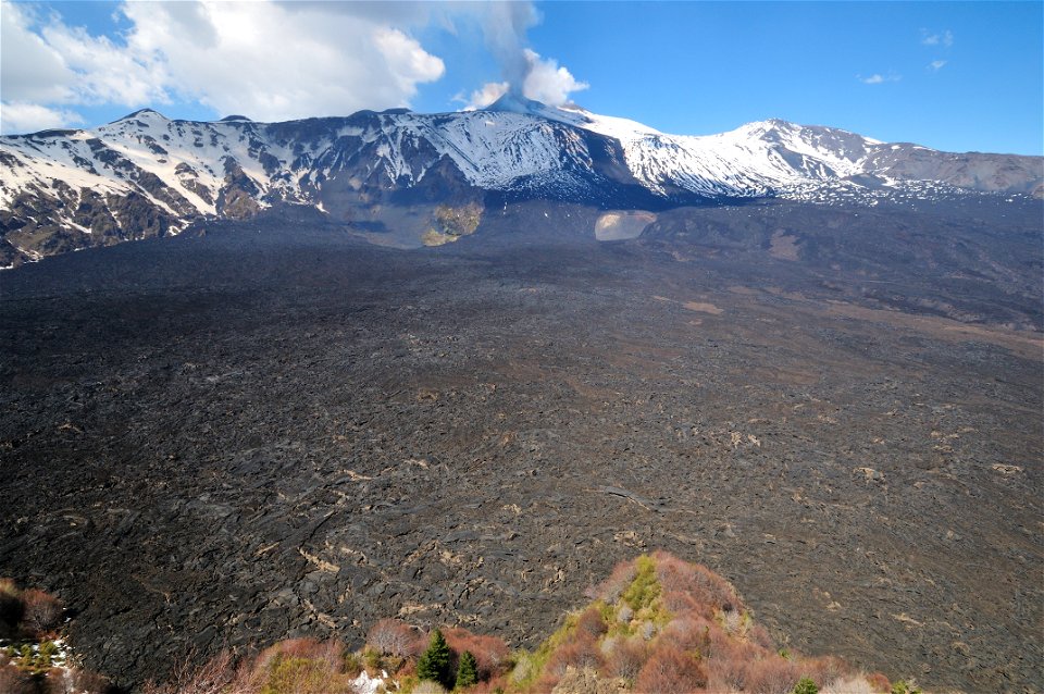 Etna April 2011 Eruption - Creative Commons by gnuckx photo