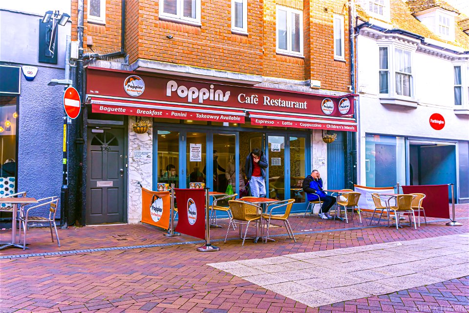 Poppins Cafe Restaurant Ashford Kent