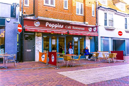 Poppins Cafe Restaurant Ashford Kent
