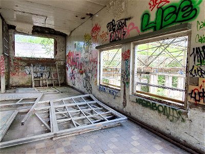Voormalig treinonderhoudsgebouw te Bierset Belgie