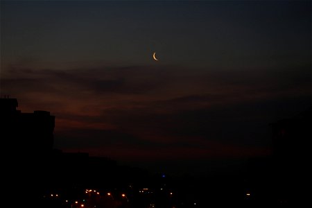 Moonrise_aft-sunset2023_0217_071015(1) photo