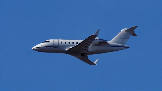 Bombardier CL-600-2B16 Challenger 650 D-AWBF Air Independence from Vienna (3400 ft.)