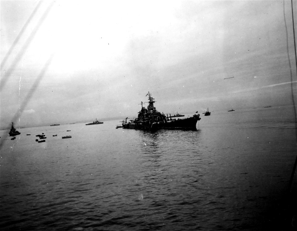SC 364365 - U.S.S. Missouri taking its place for signing of the surrender.