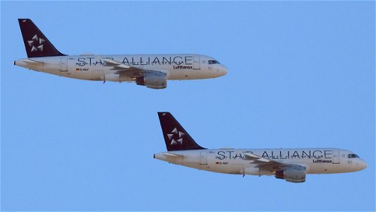 Airbus A319-114 D-AILF Lufthansa from Nice (5200 ft.)