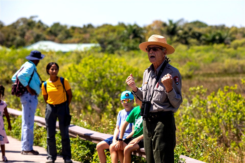 Ranger leads the Anhinga Amble