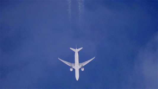 Boeing 777-328(ER) F-GSQO Air France from Paris to Bangkok (33000 ft.)