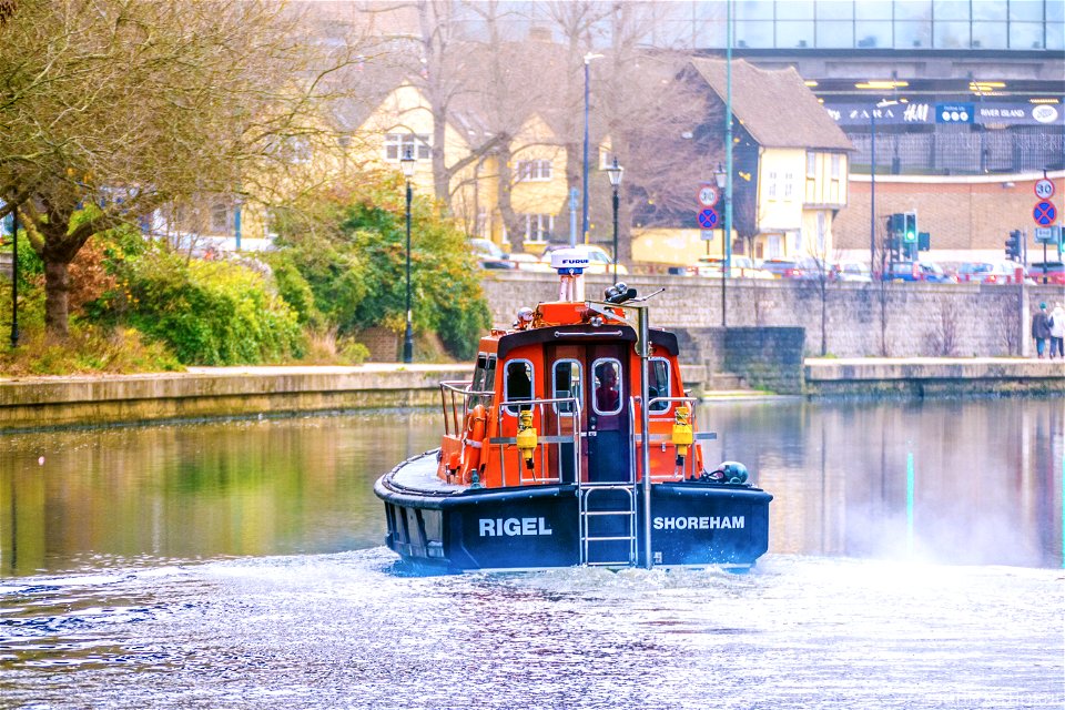 RIGEL BOAT RIVER MEDWAY. MAIDSTONE TOWN CENTRE