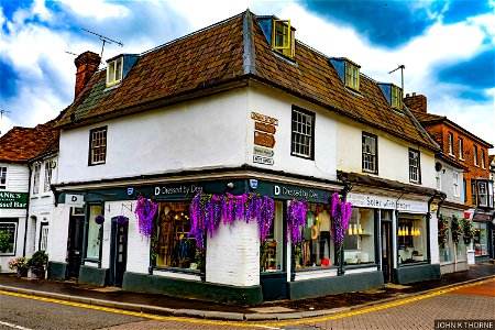 The property was indentured to many notable people including 2 Grooms to the Bedchamber of Charles II. West Malling Swan Street