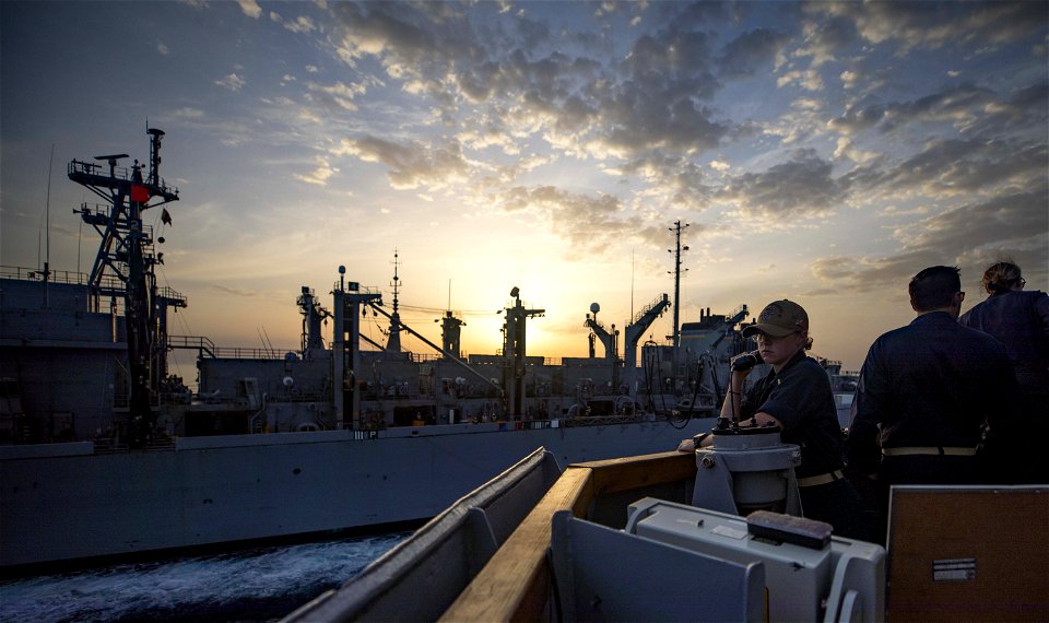 USS Arleigh Burke (DDG 51) photo