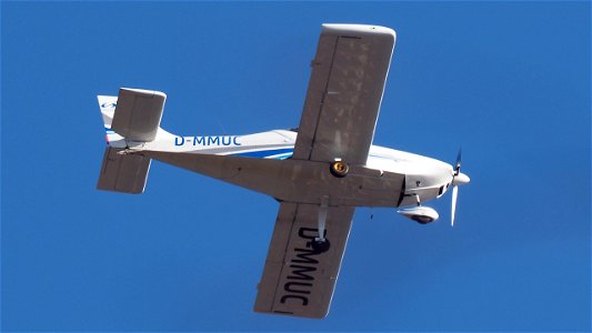 Breezer B600 D-MMUC Flugschule Jesenwang (3000 ft.)