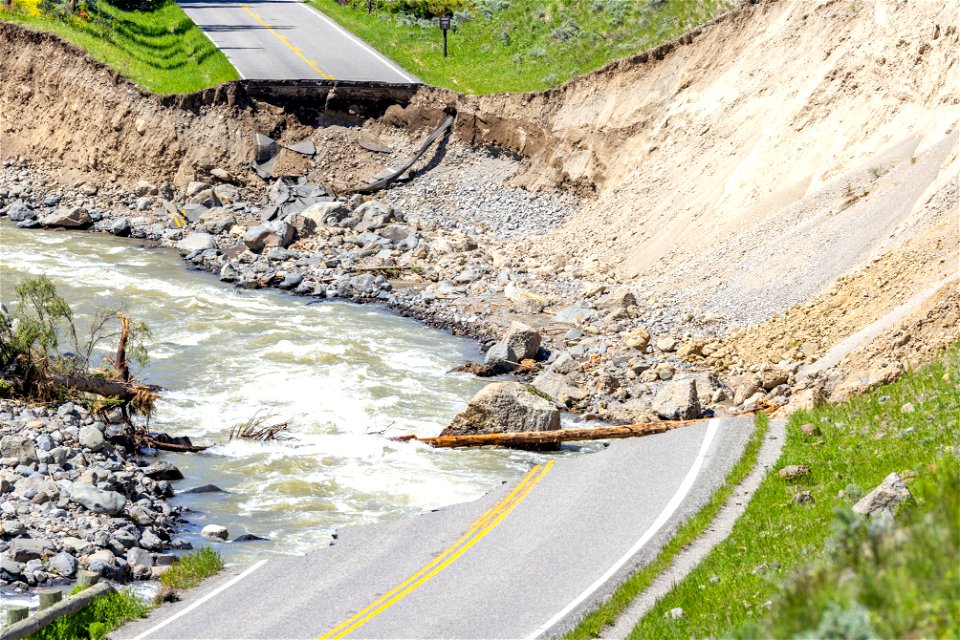 Yellowstone flood event 2022: Northeast Entrance Road washout near Trout Lake Trailhead (14)