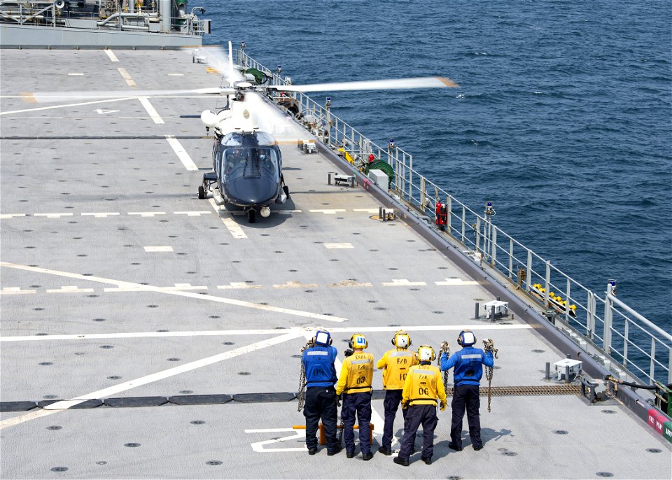 210810-N-LK647-0055