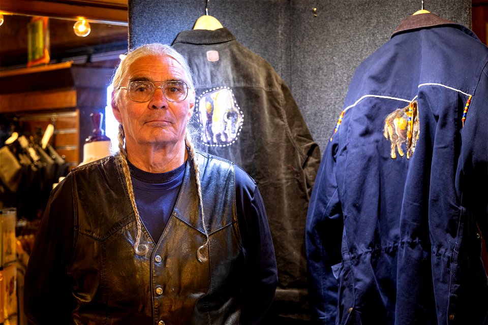 Yellowstone National Park Lodges 150 Years of Inspiration Event: artist Scott Frazier