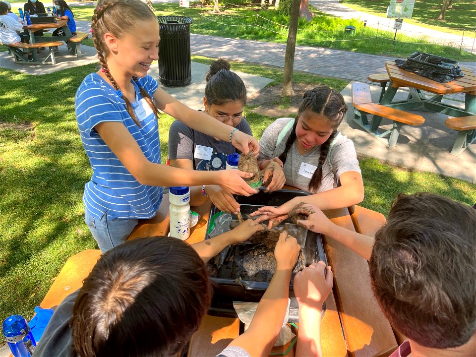 2022 Earth Connections Camp photo