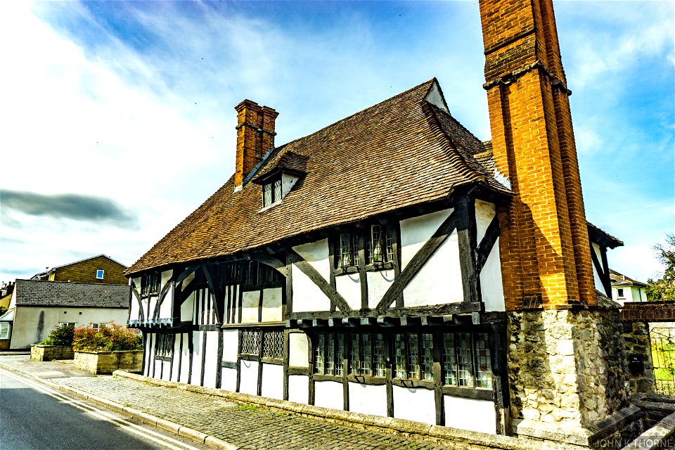 MULBERRY COTTAGE, 73, HIGH STREET, SNODLAND, ME6 5AL Grade 2* listed building.