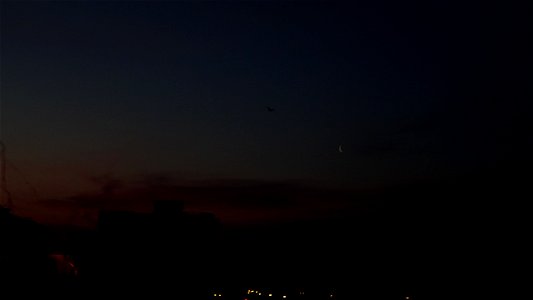 Moonrise_aft-sunset2023_0217_080847(1) photo