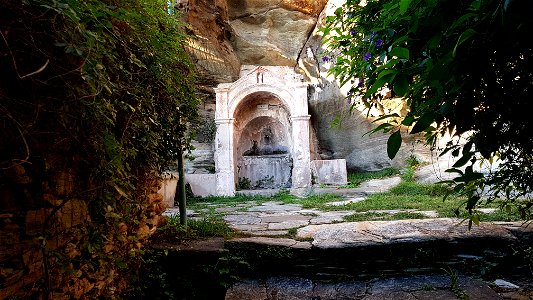 Fontaine du hameau de Cannelle, Centuri, Haute-Corse