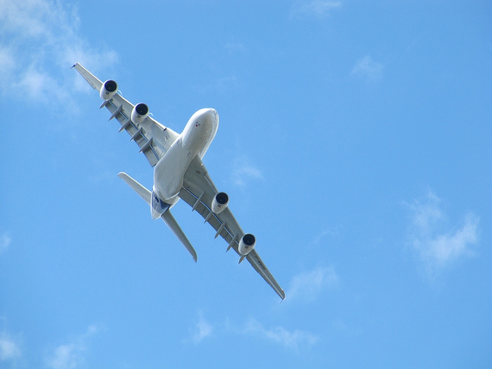 Flight flying passenger aircraft