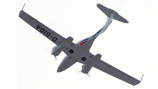 Diamond DA-42 NG Twin Star D-GIGA from Augsburg (3900 ft.)