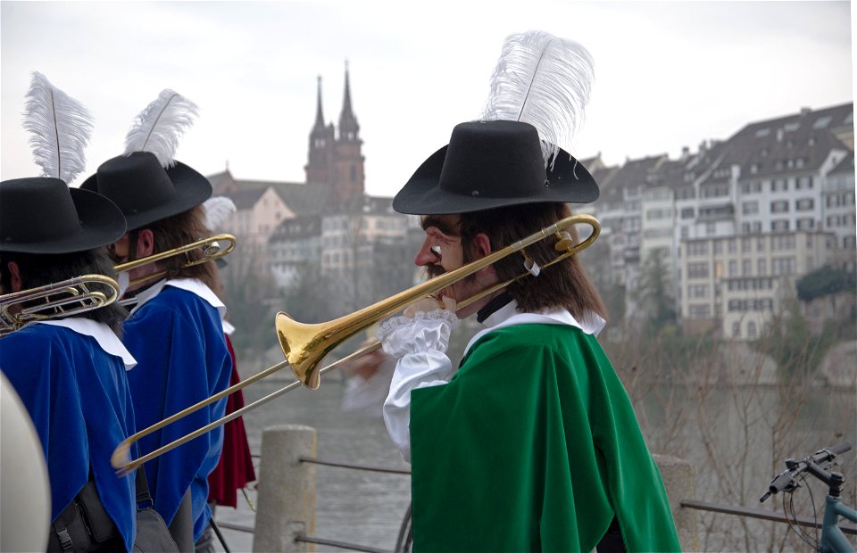 Basel éléàélàéléàlàélàlàé