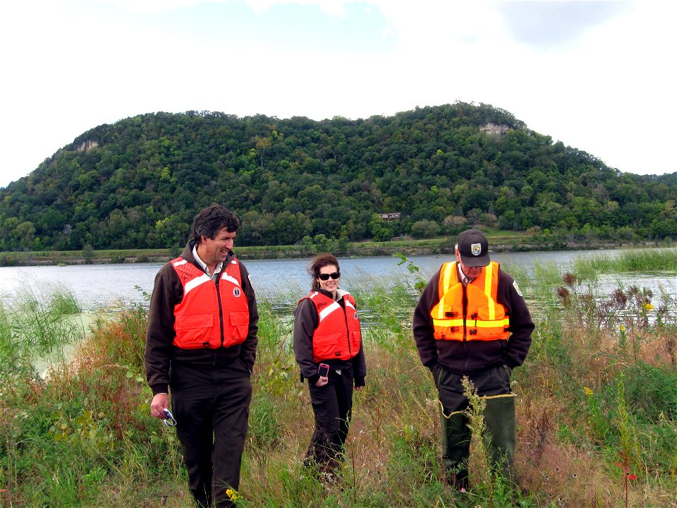 Dave Warburton, Elissa Buttermore and Jim Nissen on Pool 8 Island, Upper Mississippi River National Fish and Wildlife Refuge photo