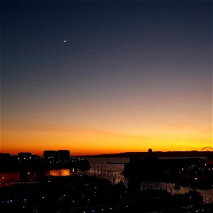 Coucher de soleil sur le vieux port #marseillesunset