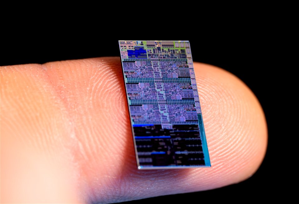 Intel@14nm++@CoffeeLake@Coffee_Lake-S@i7-8700K@SR3QR___DSC02040-DSC02041