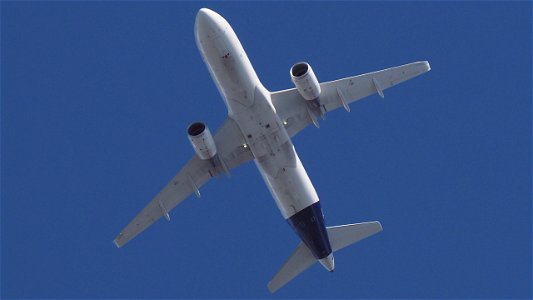 Airbus A320-214-D-AIWI Lufthansa from Belgrade (9400 ft.)