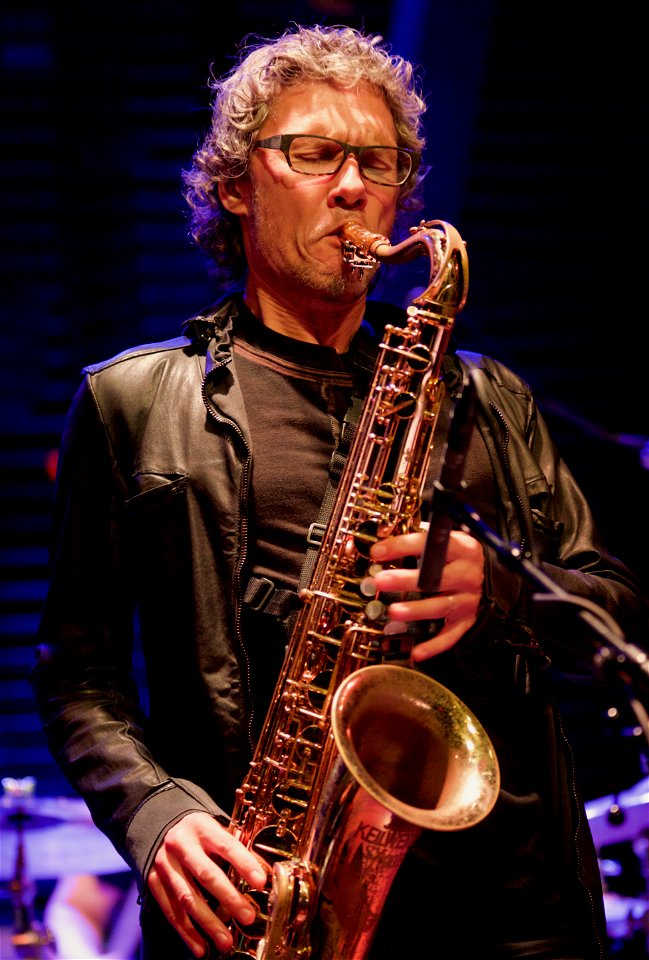 Amir ElSaffar and Two Rivers Ensemble, 8 november 2015 BIM Amsterdam - Ole Mathisen