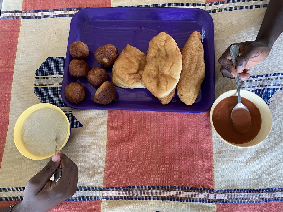 People duo breakfast